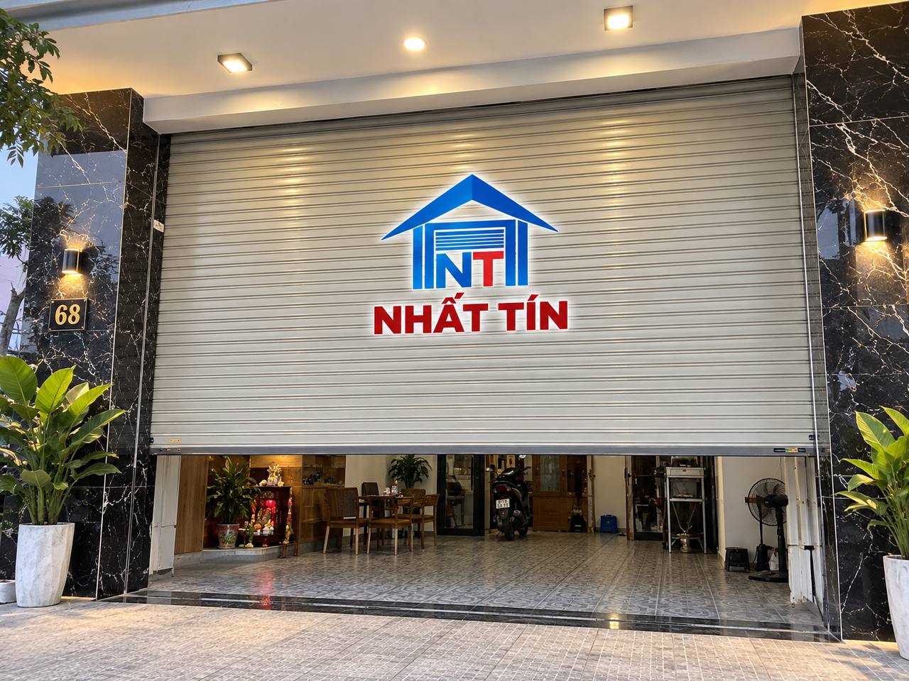 Công trình cửa cuốn Nhất Tín tại nhà phố